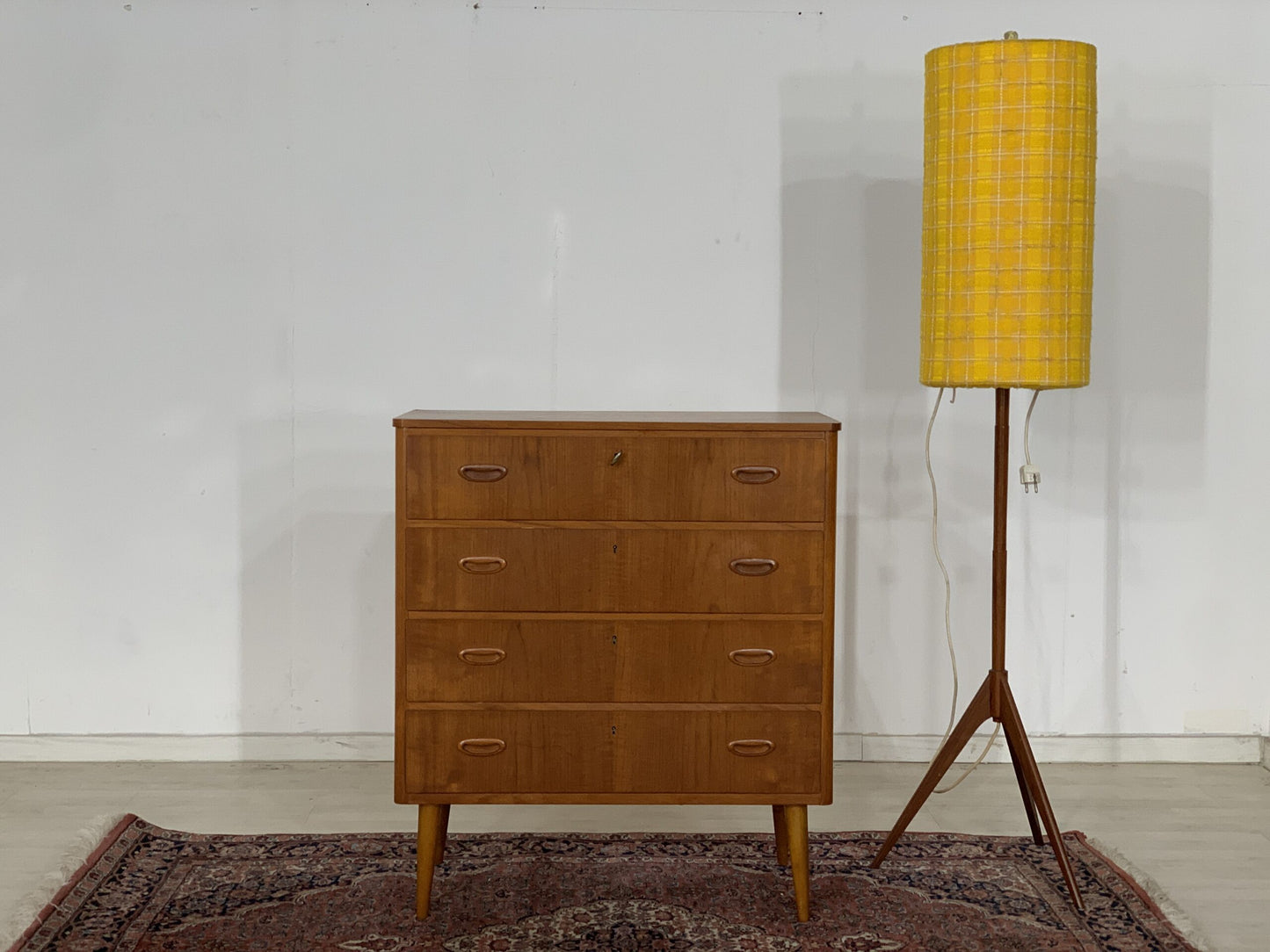 TEAK CHEST OF DRAWERS