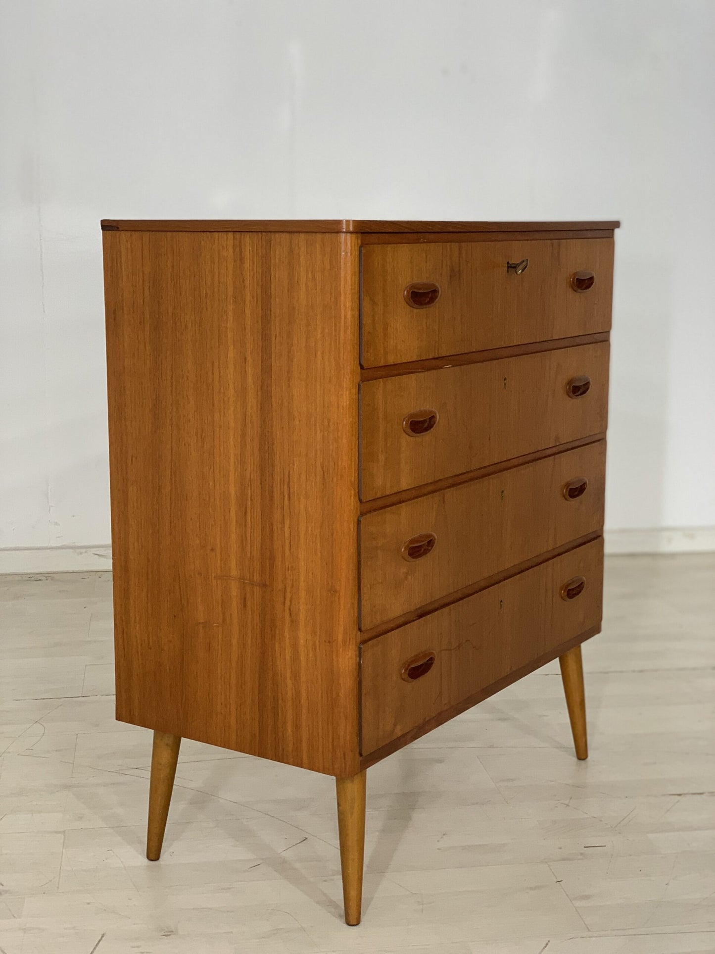 TEAK CHEST OF DRAWERS