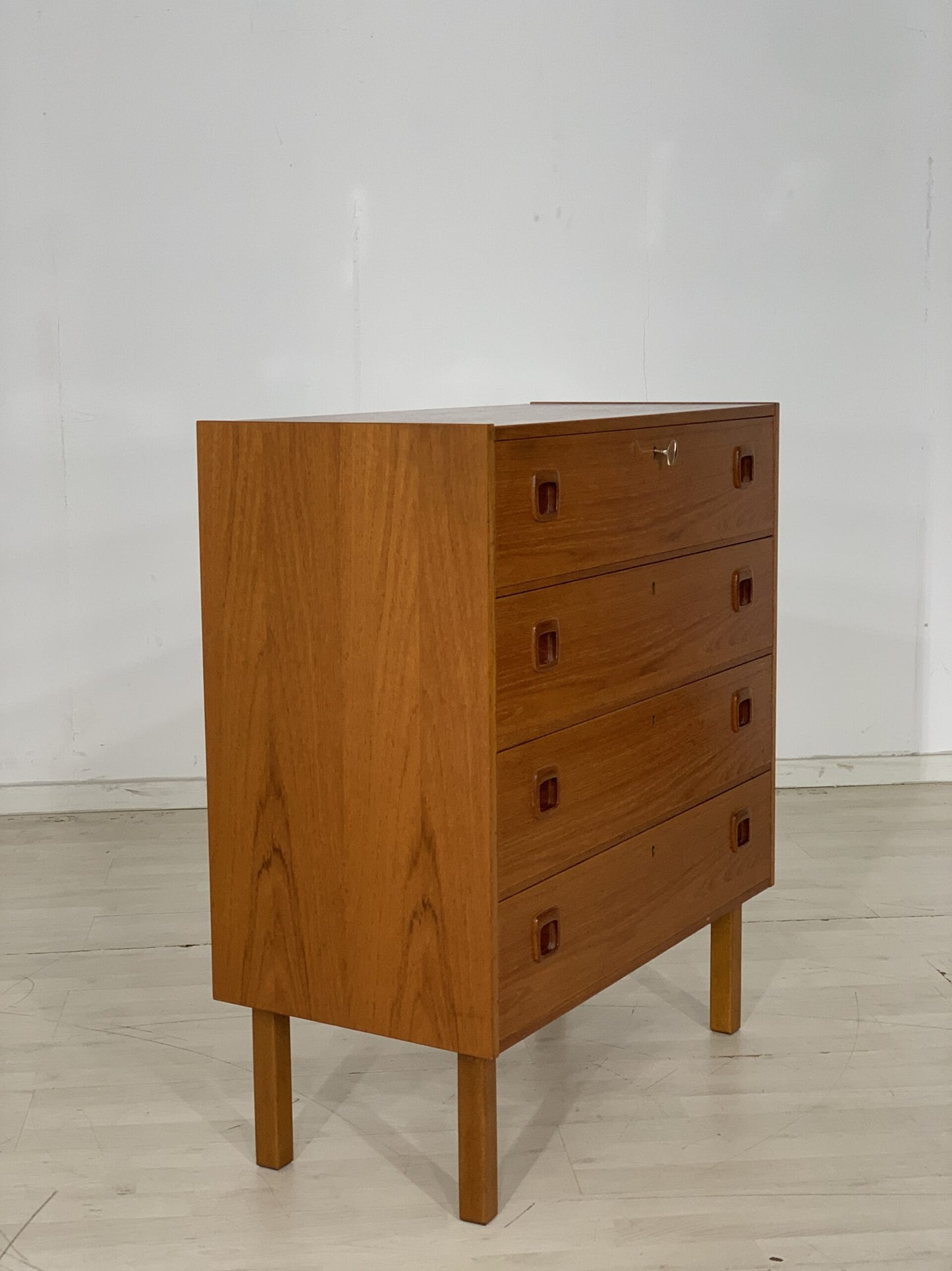 MID CENTURY TEAK KOMMODE ANRICHTE SCHRANK WASCHKOMMODE VINTAGE