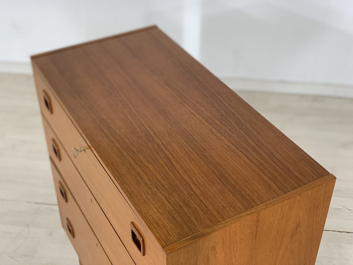 TEAK CHEST OF DRAWERS