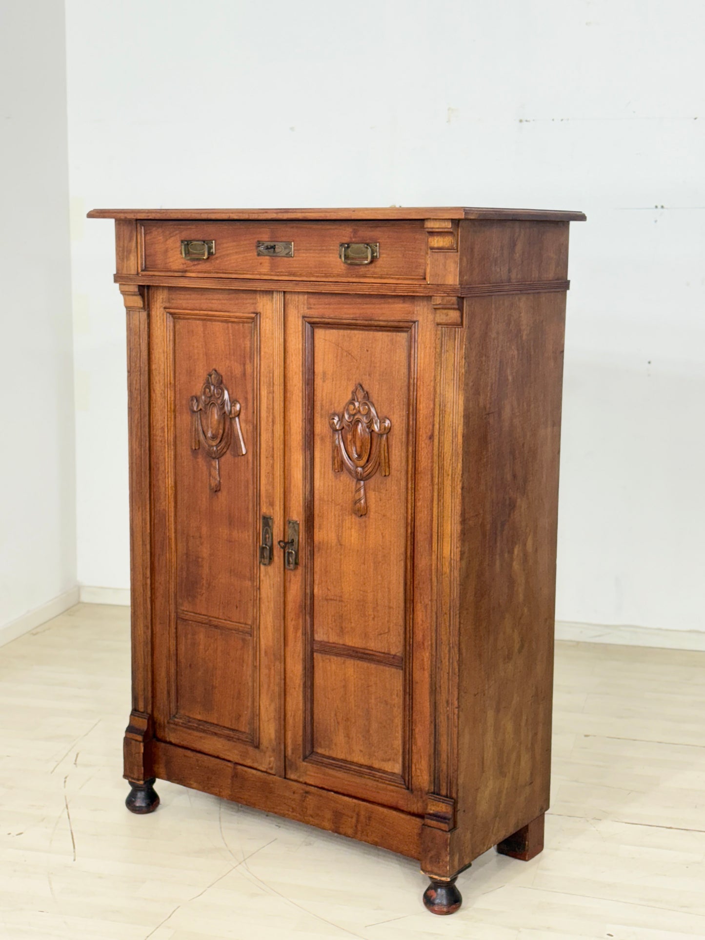 Antik Gründerzeit Vertiko Schrank Wohnzimmerschrank Flurschrank Wäscheschrank um 1900