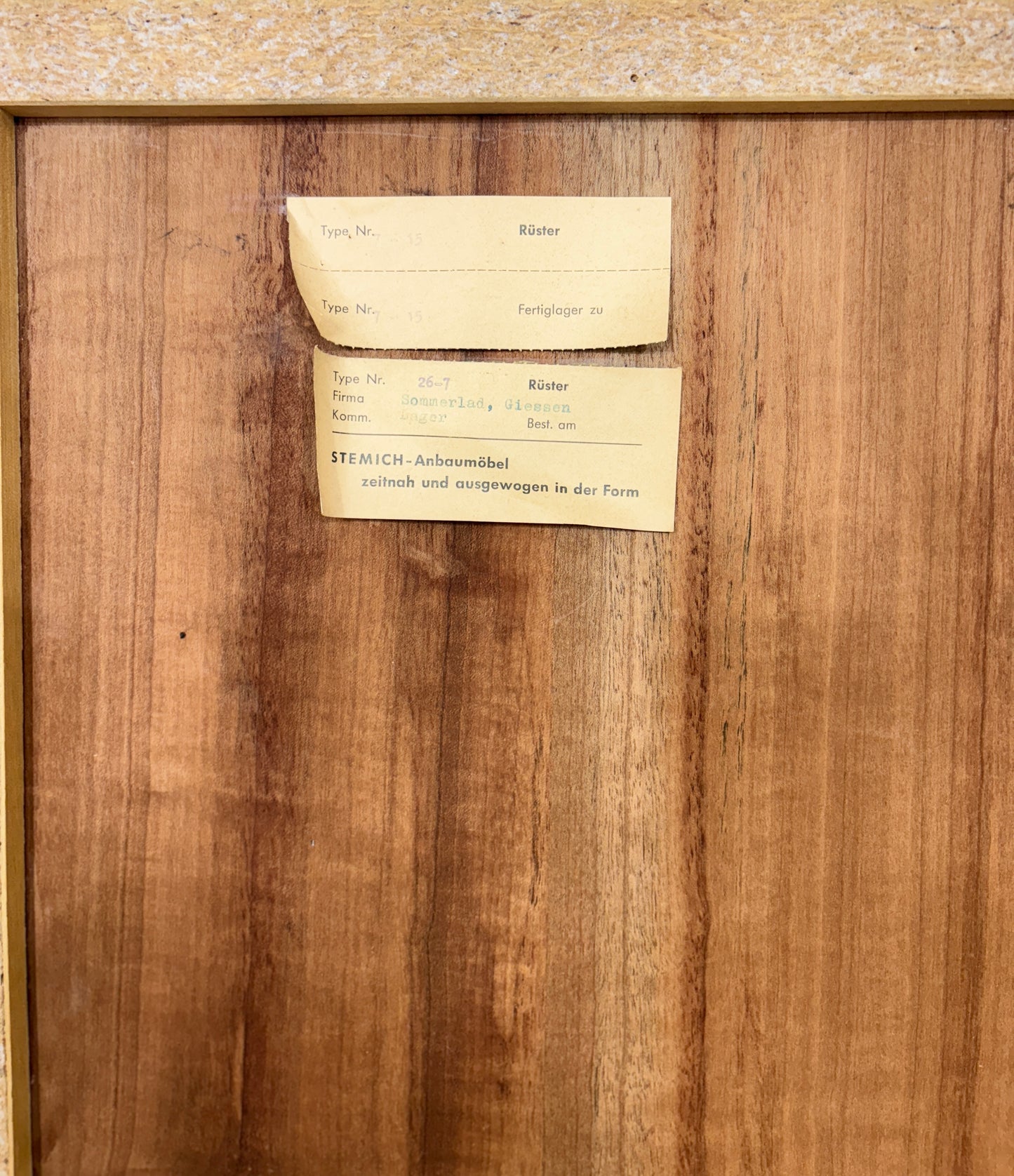 Elegantes Mid-Century Highboard – Stilvolle Vitrine aus den 60er Jahren