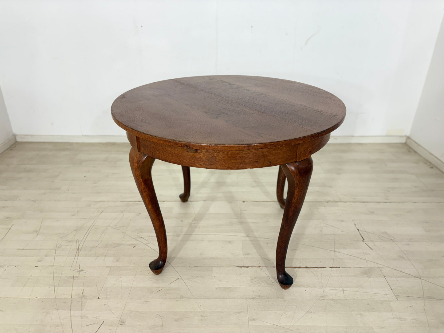 Klassischer Chippendale Esstisch – Runder Ausziehtisch aus massivem Holz mit zeitloser Eleganz