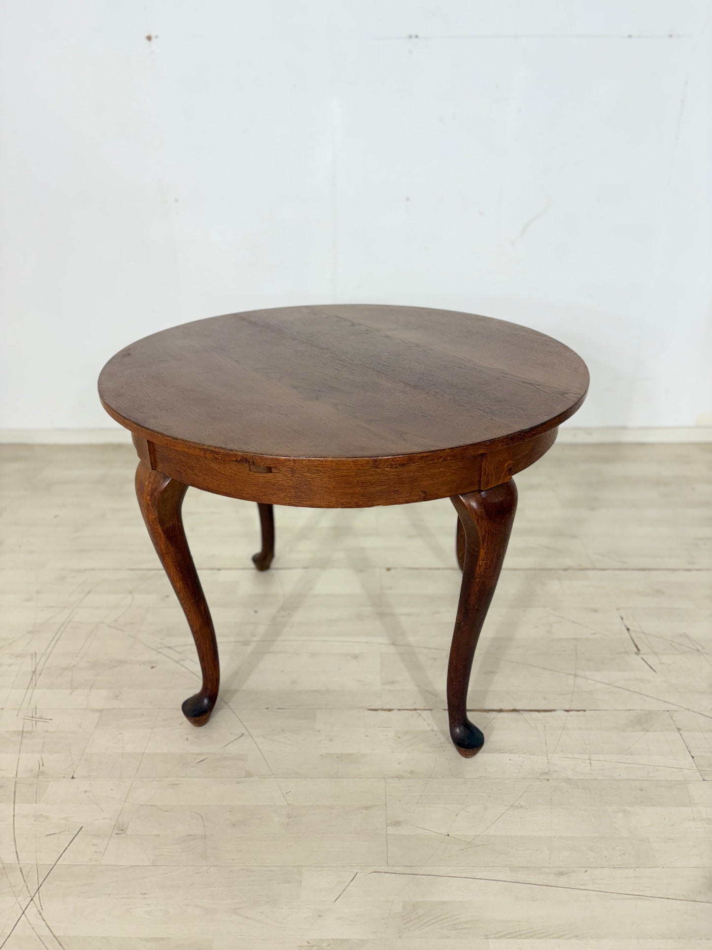 Klassischer Chippendale Esstisch – Runder Ausziehtisch aus massivem Holz mit zeitloser Eleganz