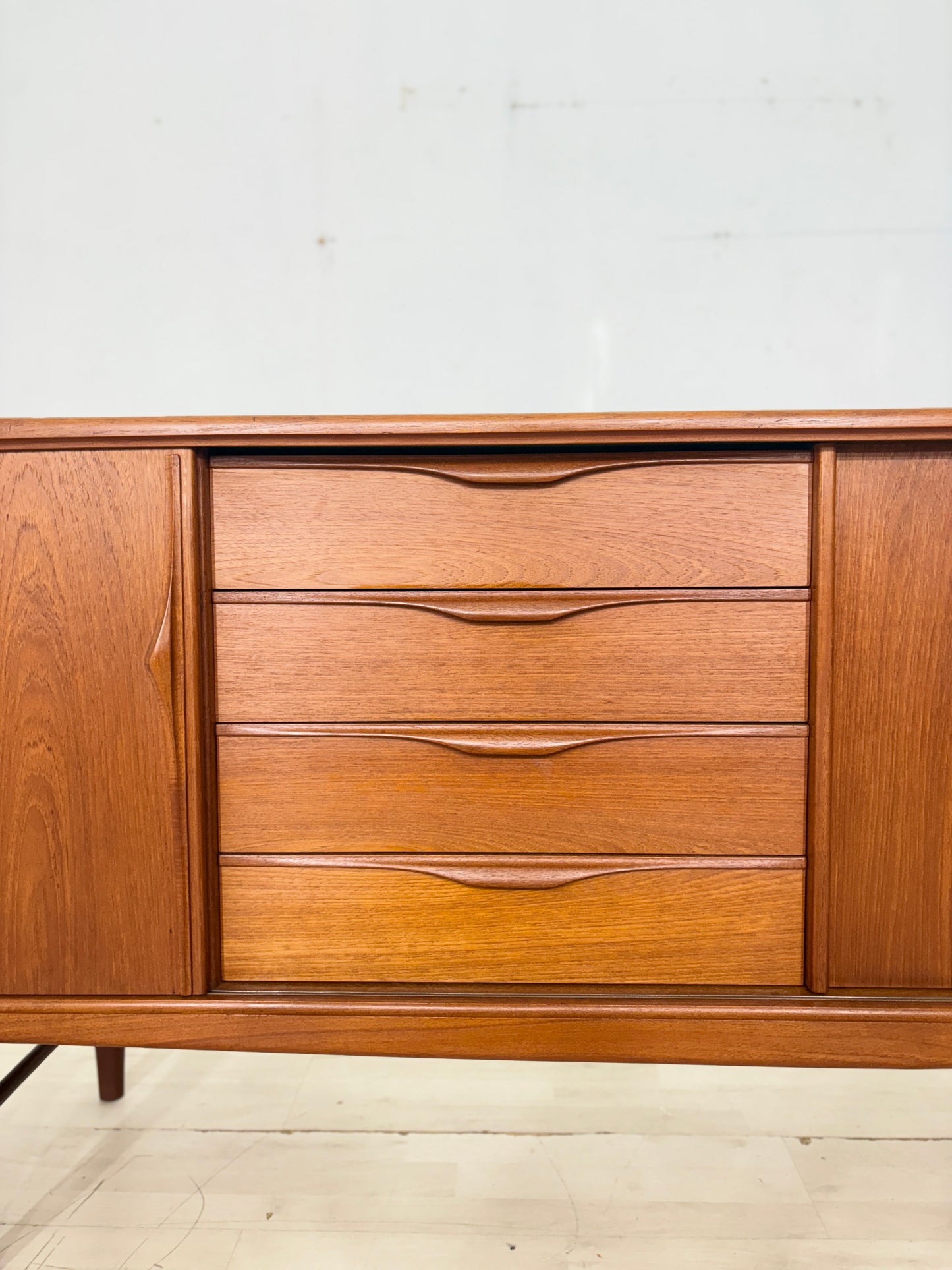 Exquisites Mid-Century Teak Sideboard von Heinrich Riestenpatt – RT Möbel Modell RT272