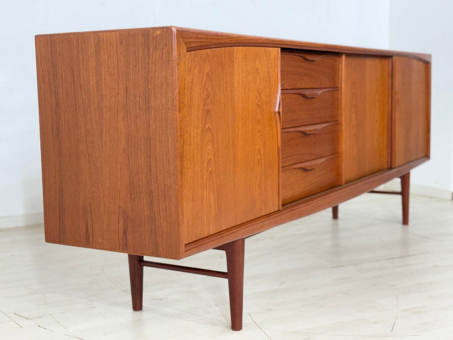 Exquisites Mid-Century Teak Sideboard von Heinrich Riestenpatt – RT Möbel Modell RT272