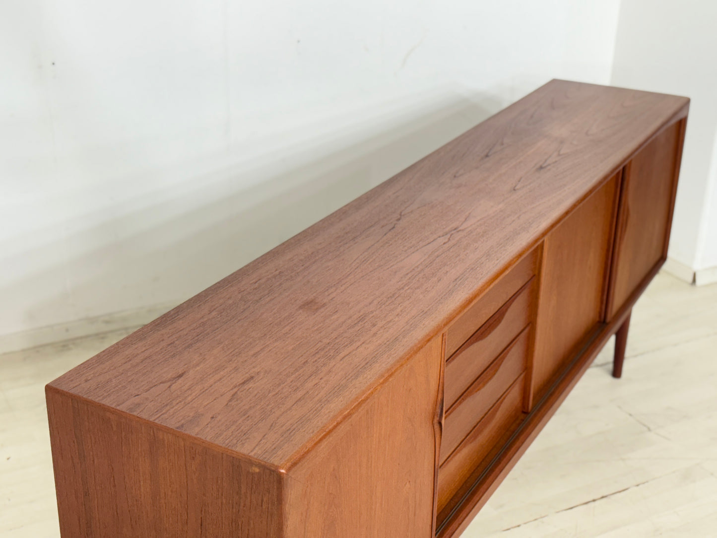 Exquisites Mid-Century Teak Sideboard von Heinrich Riestenpatt – RT Möbel Modell RT272
