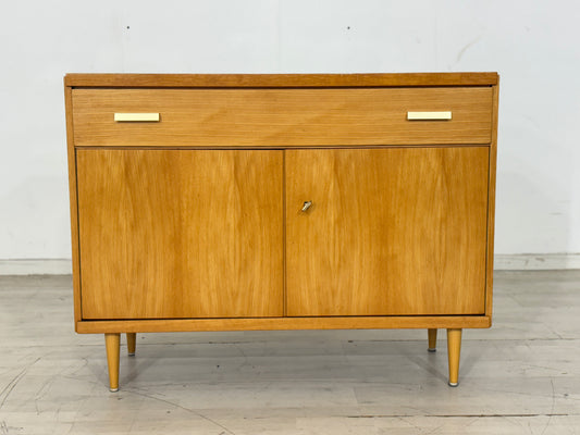 Stilvolle Mid-Century Kommode / Vintage Sideboard / Flurschrank 60er Jahre