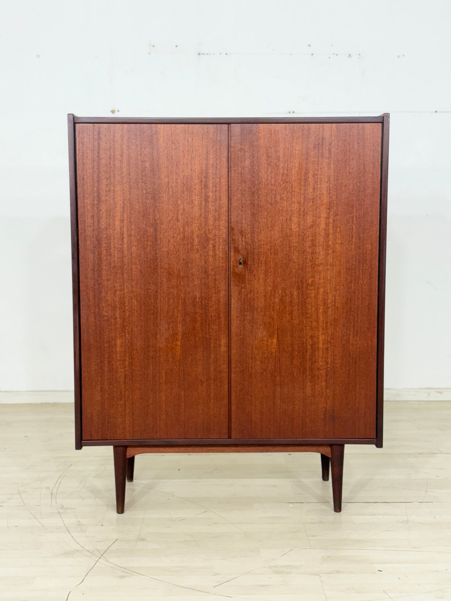 Dänischer Teak Wäscheschrank / Vintage Schrank / Mid Century Highboard