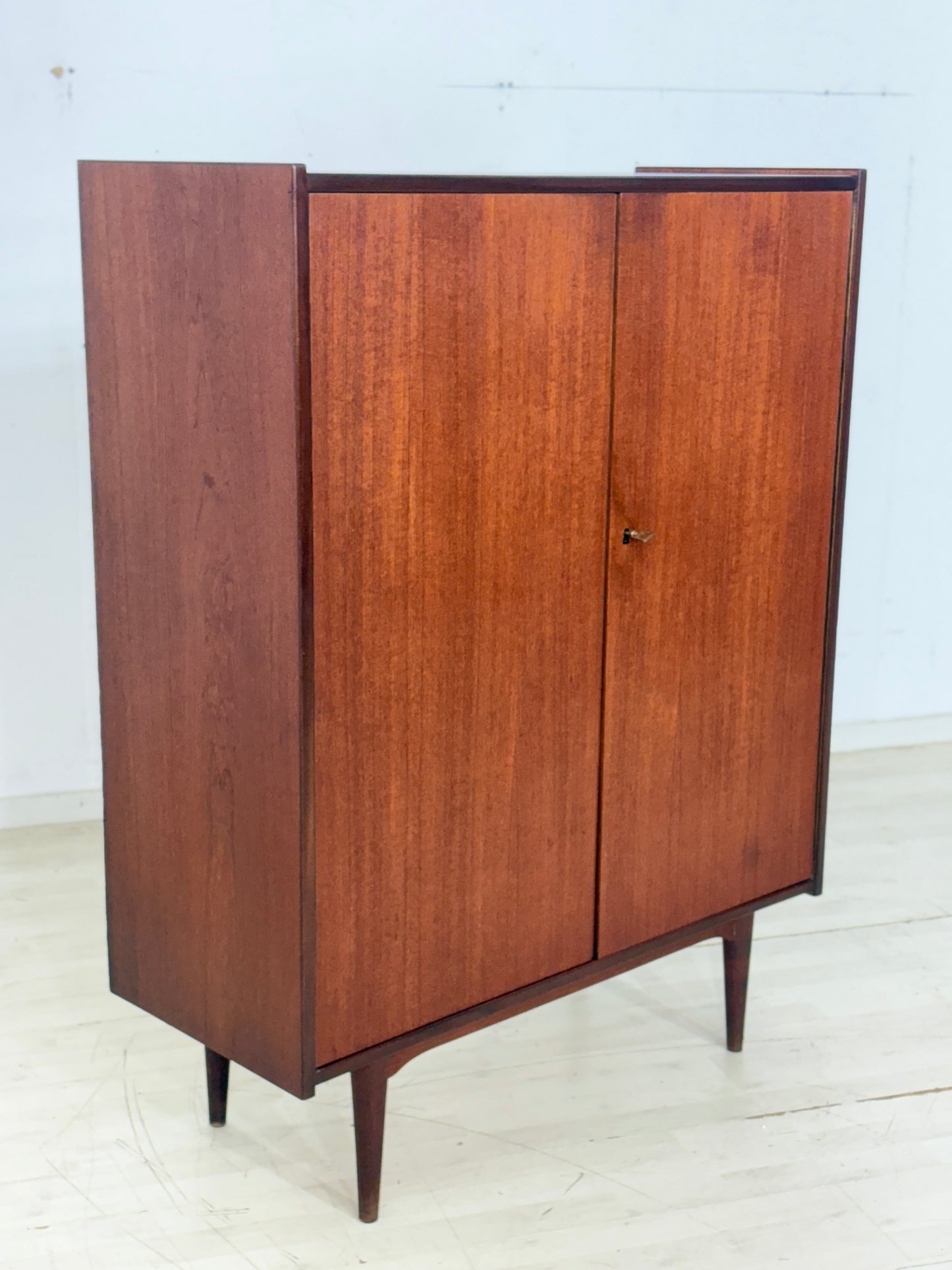 Dänischer Teak Wäscheschrank / Vintage Schrank / Mid Century Highboard