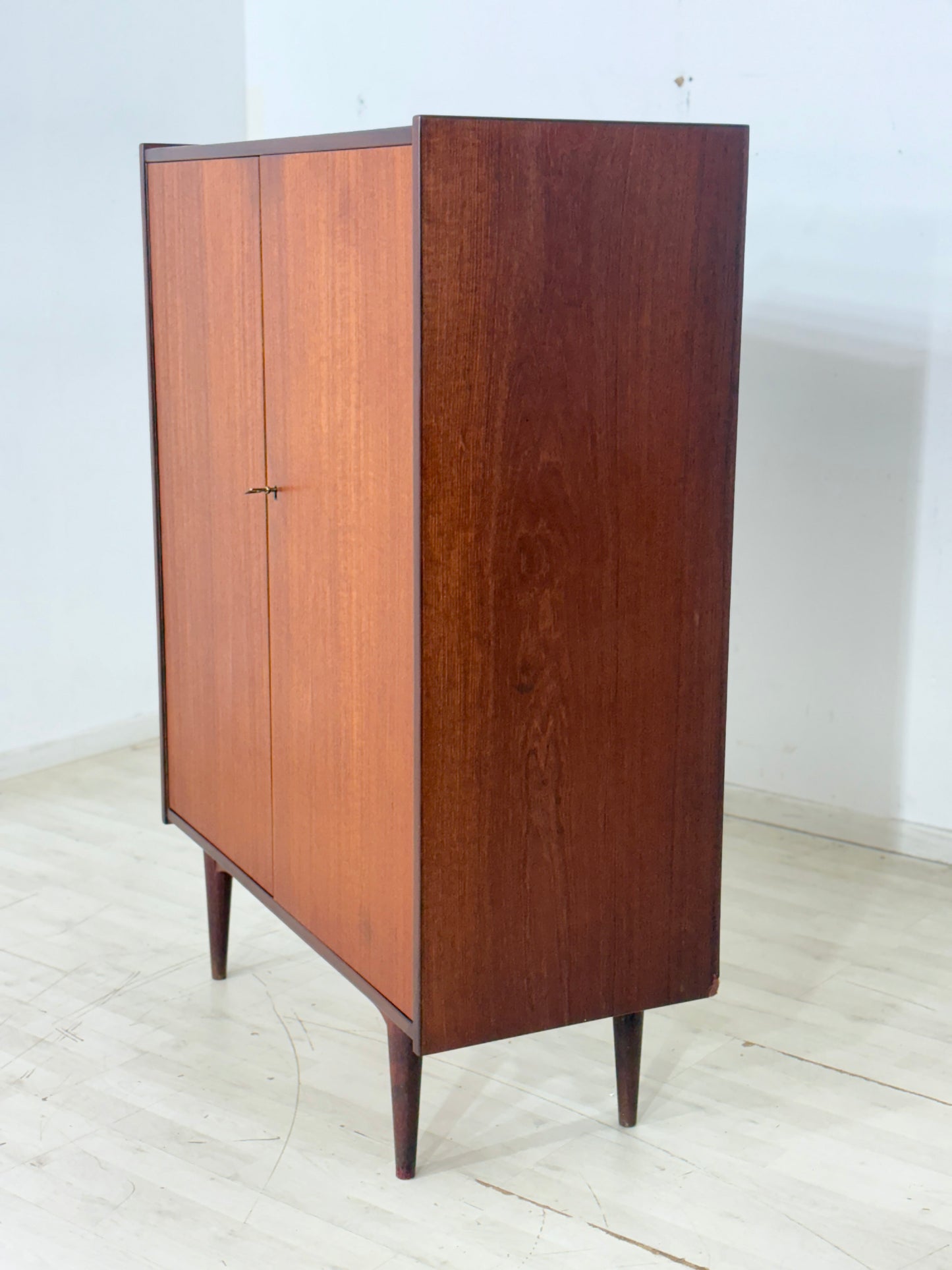 Dänischer Teak Wäscheschrank / Vintage Schrank / Mid Century Highboard