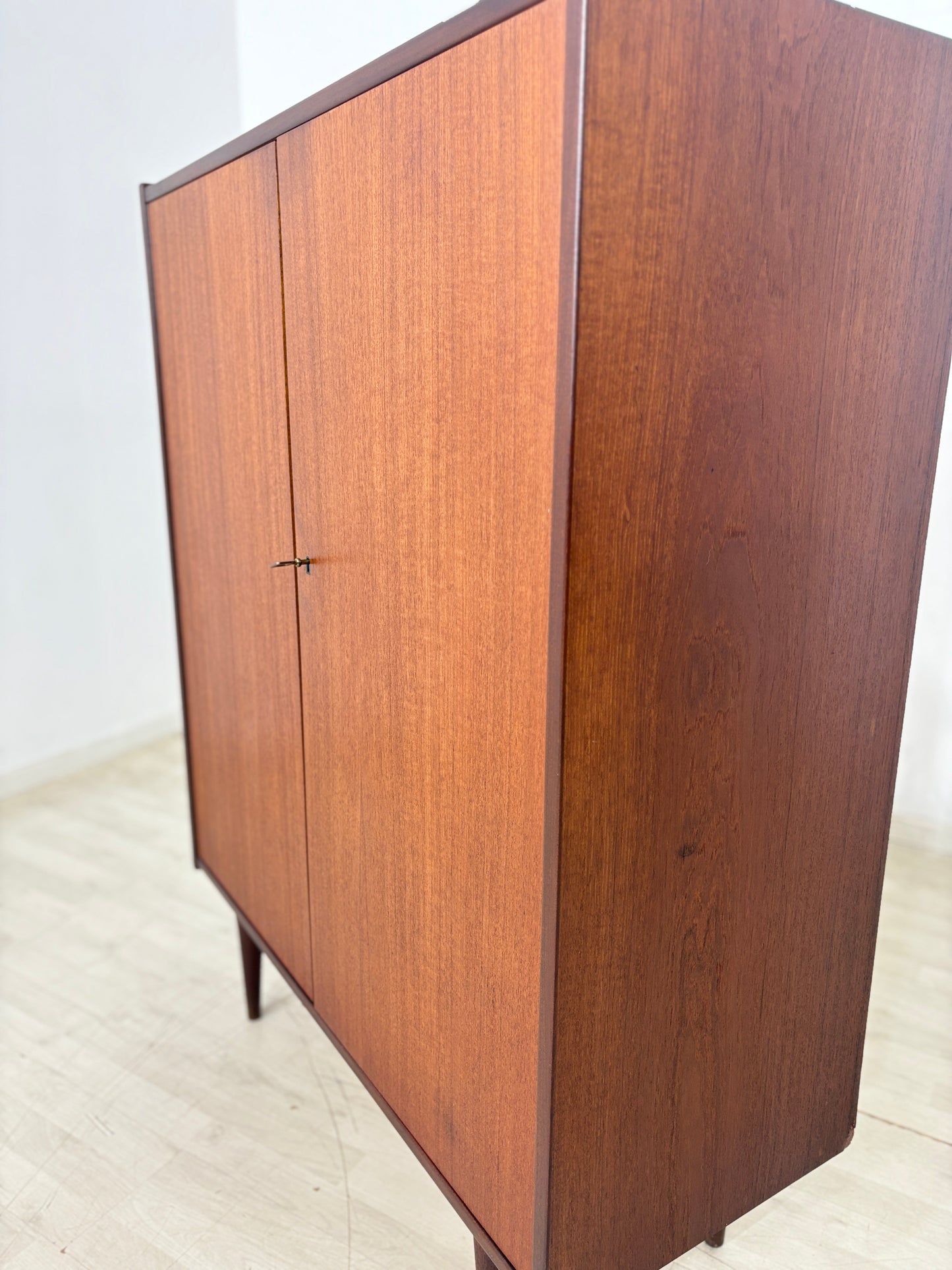 Dänischer Teak Wäscheschrank / Vintage Schrank / Mid Century Highboard