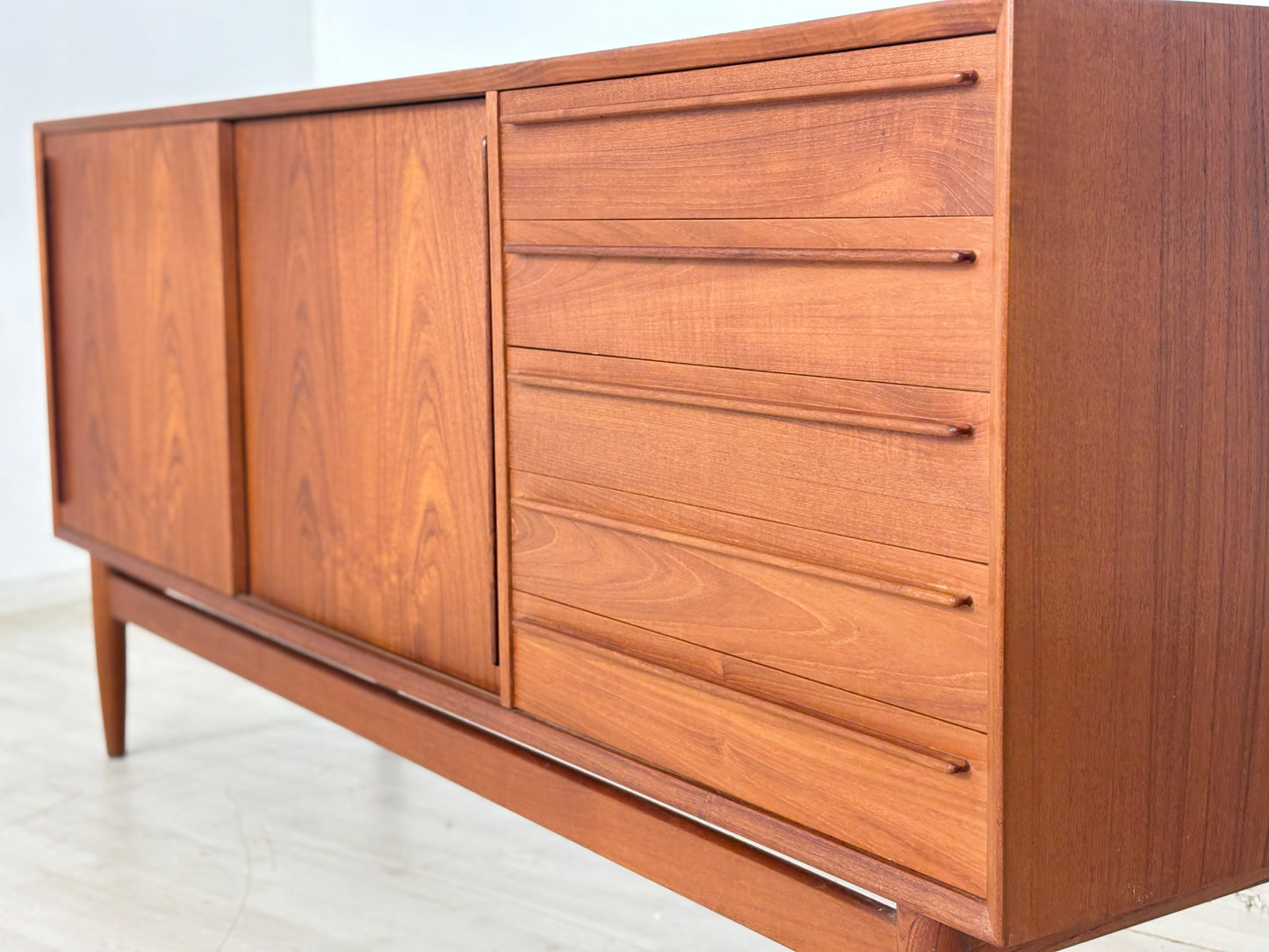 Dänisches Teak Sideboard von HP Hansen – Mid-Century Wohnzimmerschrank aus den 60er Jahren