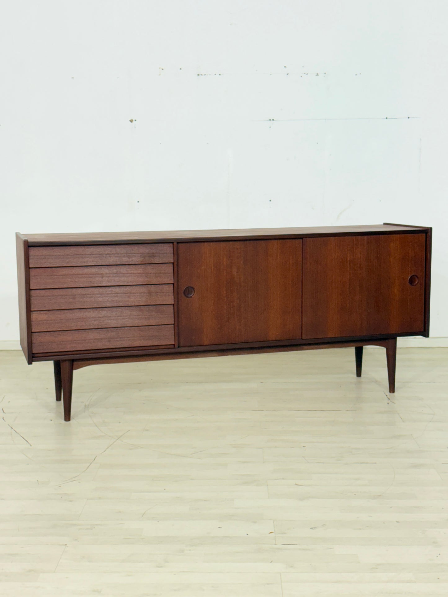 Sehr schöner Mid-Century Sideboard / Teak Sideboard 60er Jahre / Vintage Teak Sideboard
