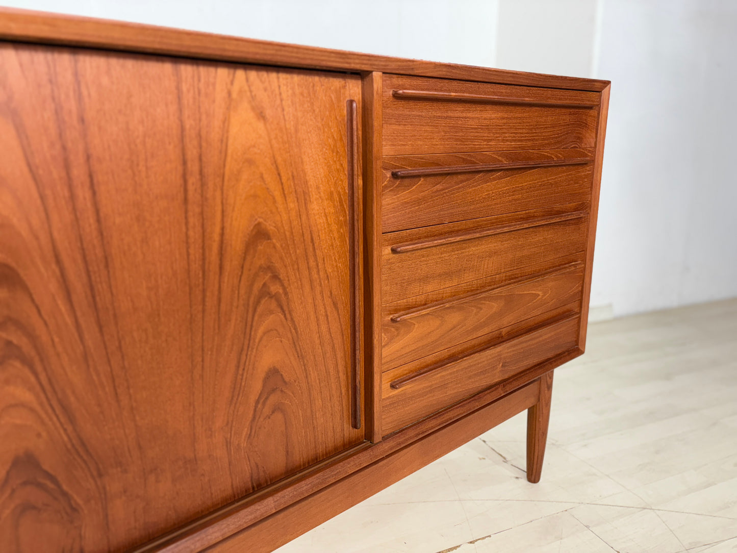 Dänisches Teak Sideboard von HP Hansen – Mid-Century Wohnzimmerschrank aus den 60er Jahren