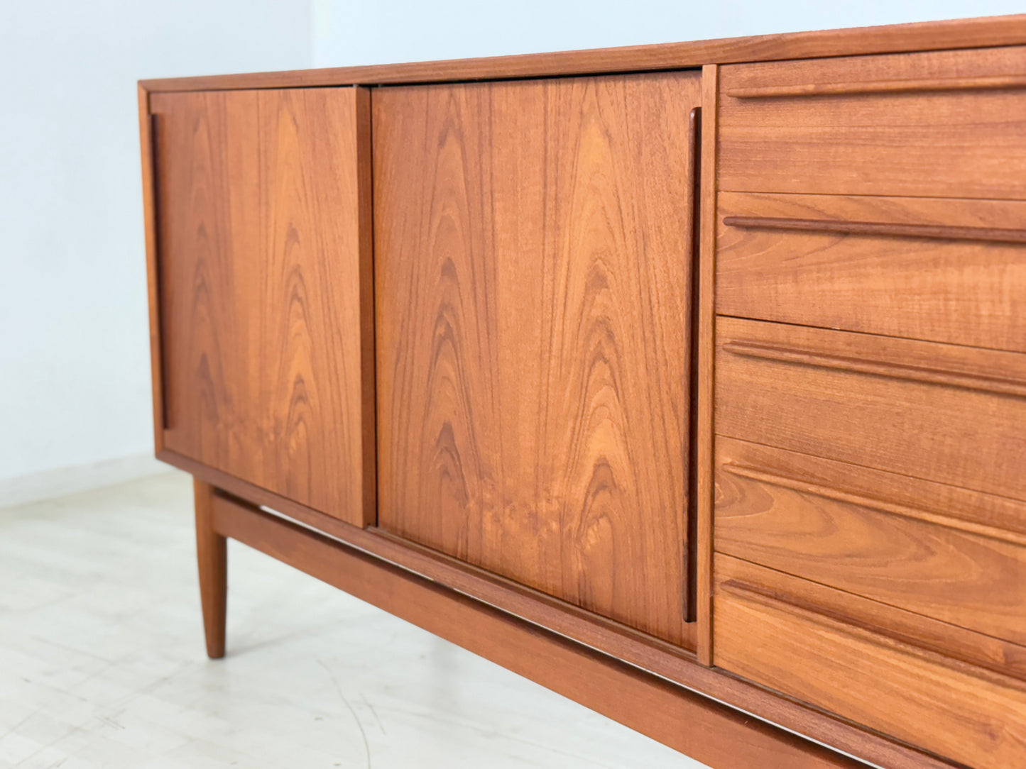 Dänisches Teak Sideboard von HP Hansen – Mid-Century Wohnzimmerschrank aus den 60er Jahren