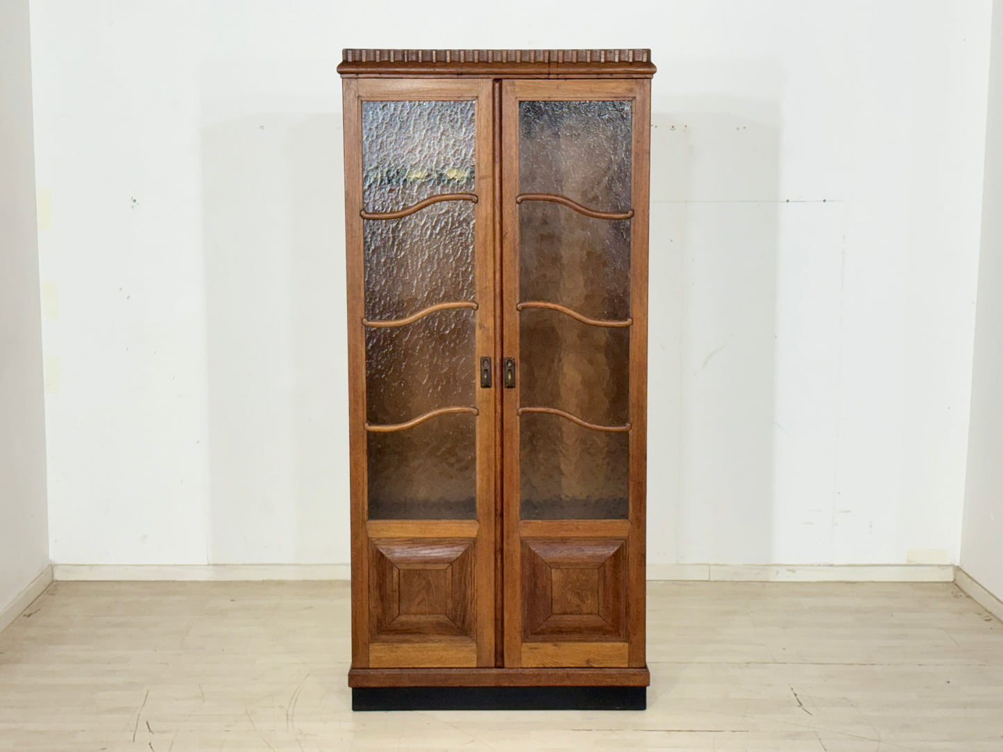 Art Deco Kleiderschrank / Vintage Garderobenschrank / 1920er Jahre Schrank / Art Deco Wäscheschrank