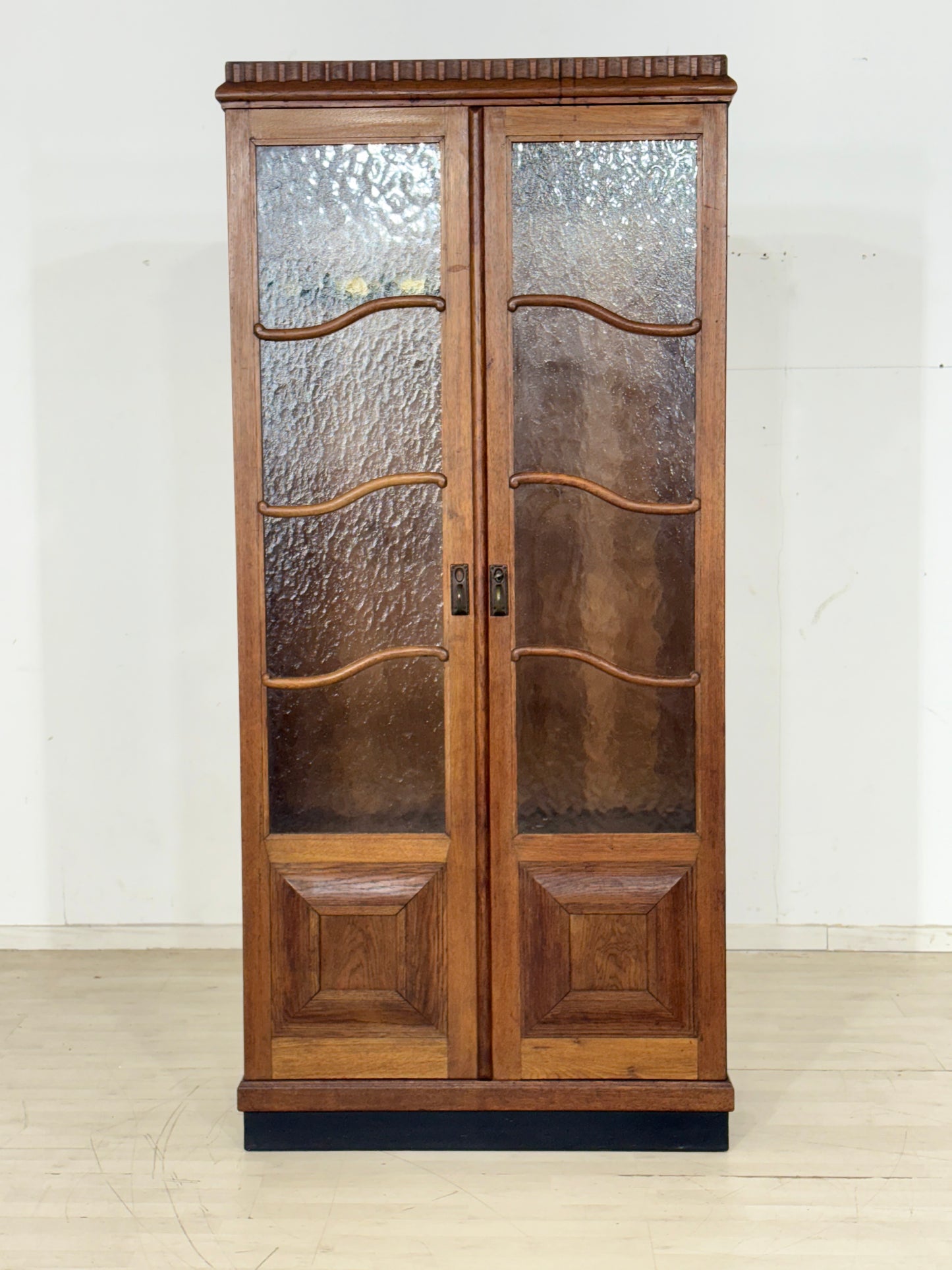 Art Deco Kleiderschrank / Vintage Garderobenschrank / 1920er Jahre Schrank / Art Deco Wäscheschrank