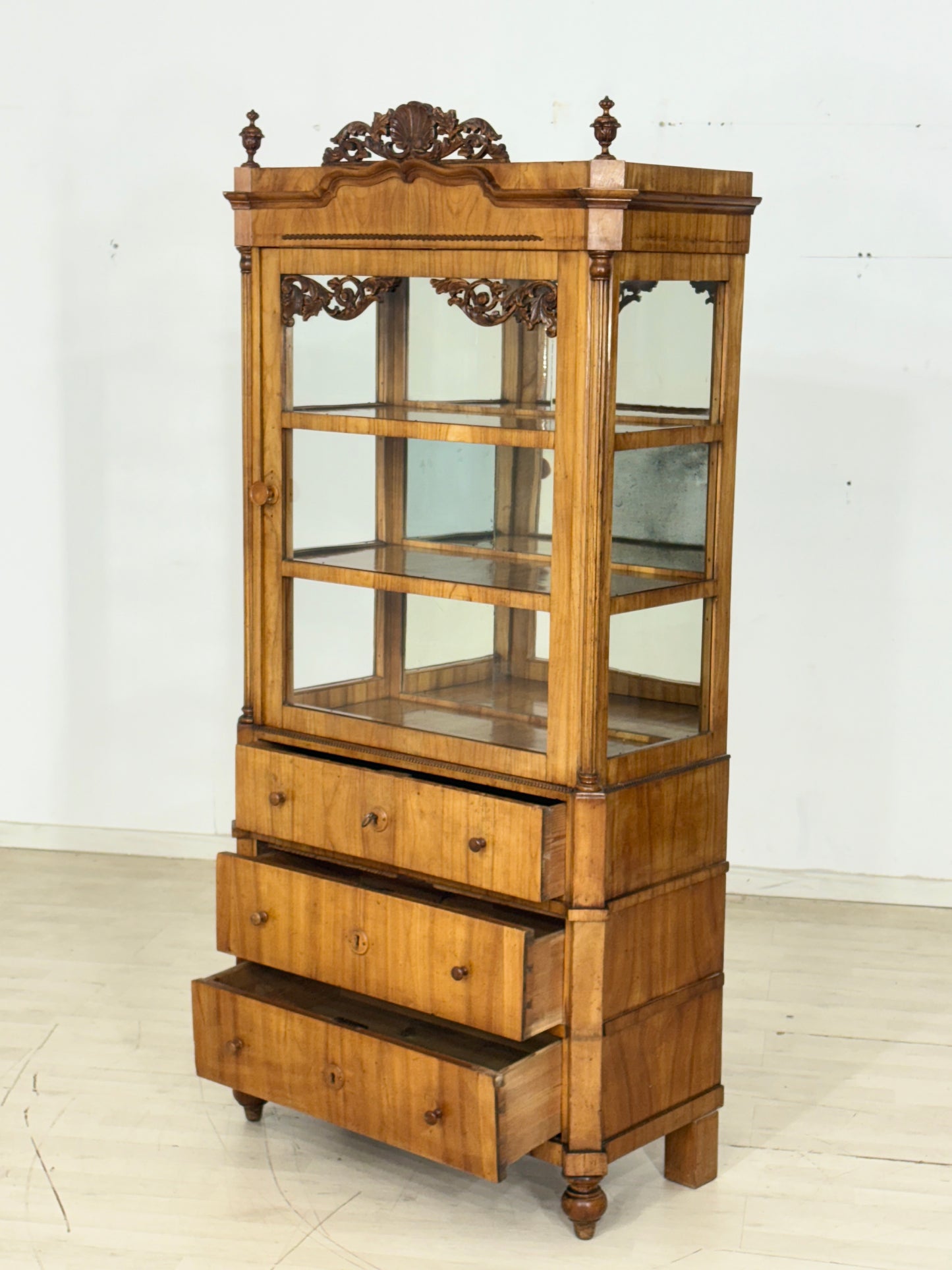 Biedermeier Vitrine Wohnzimmerschrank Schrank Fächerschrank um 1880
