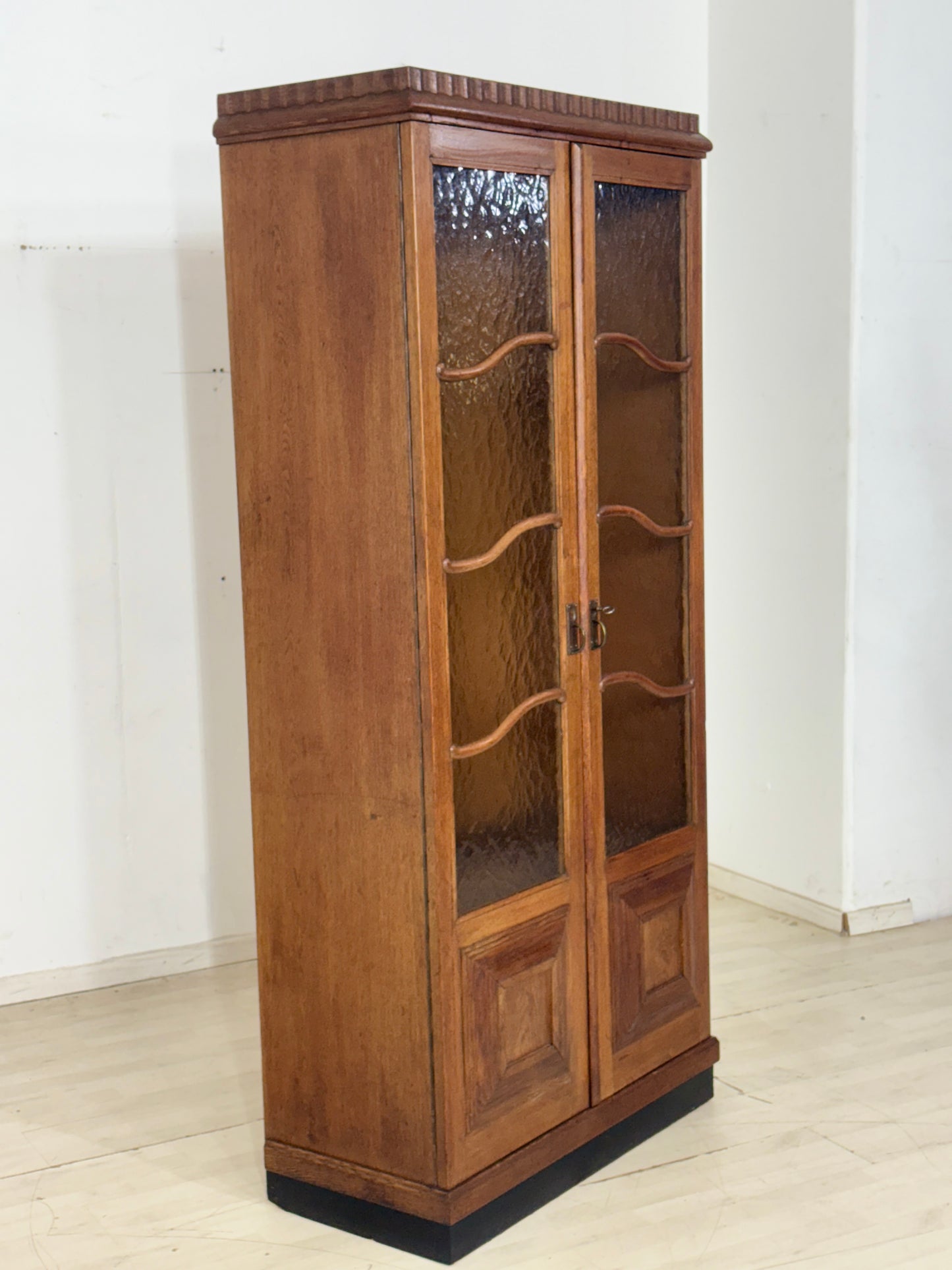 Art Deco Kleiderschrank / Vintage Garderobenschrank / 1920er Jahre Schrank / Art Deco Wäscheschrank