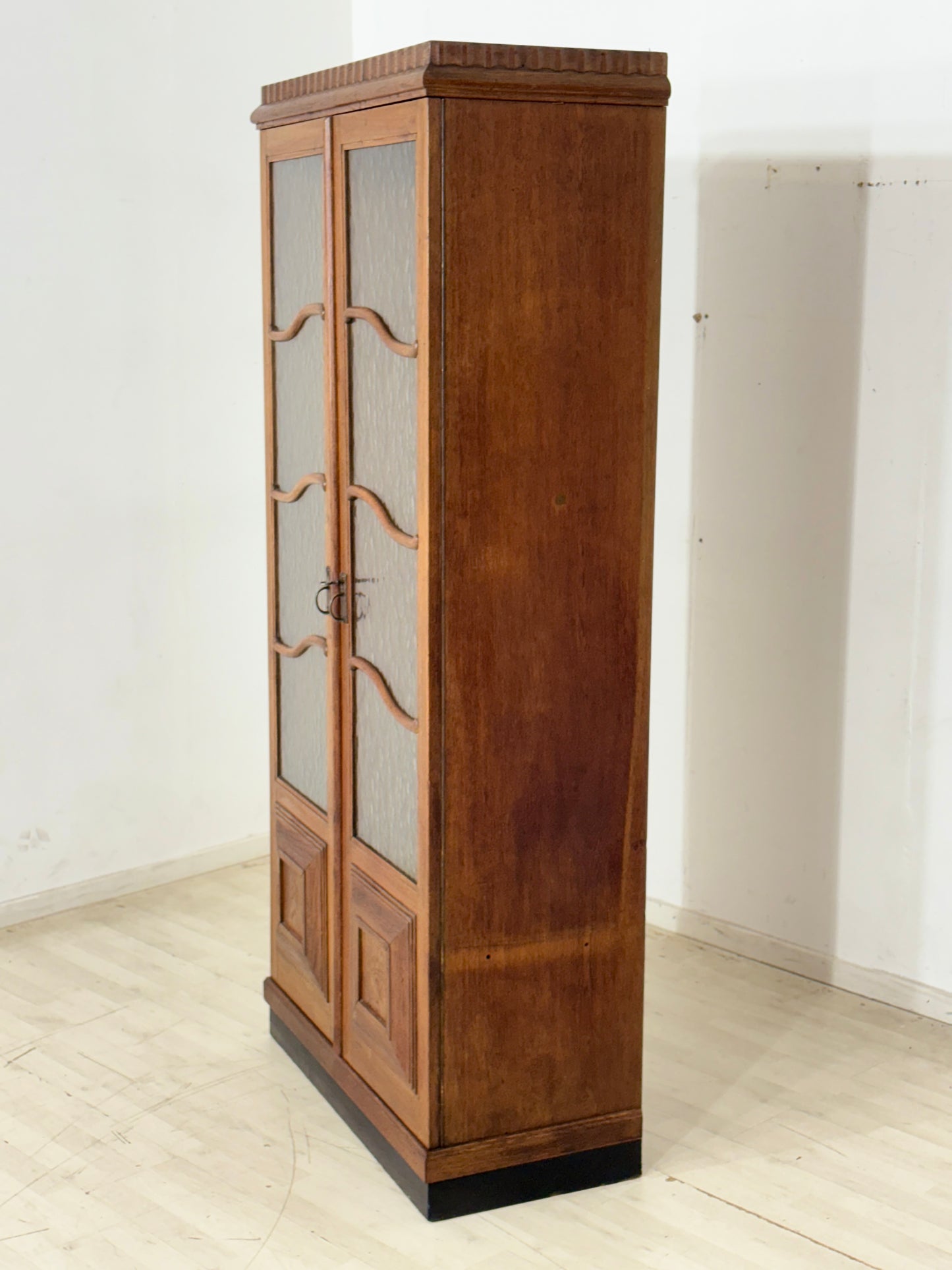 Art Deco Kleiderschrank / Vintage Garderobenschrank / 1920er Jahre Schrank / Art Deco Wäscheschrank