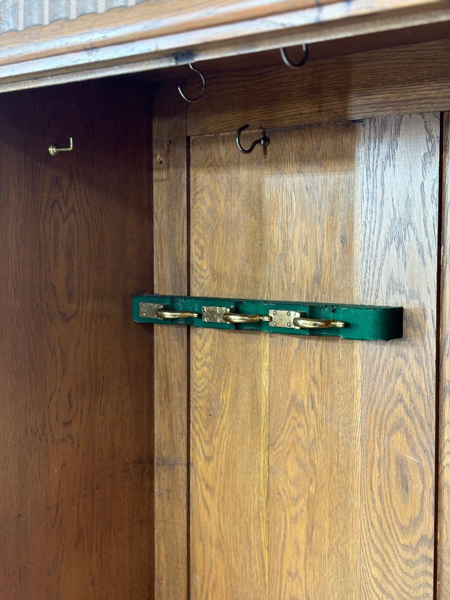 Art Deco Kleiderschrank / Vintage Garderobenschrank / 1920er Jahre Schrank / Art Deco Wäscheschrank
