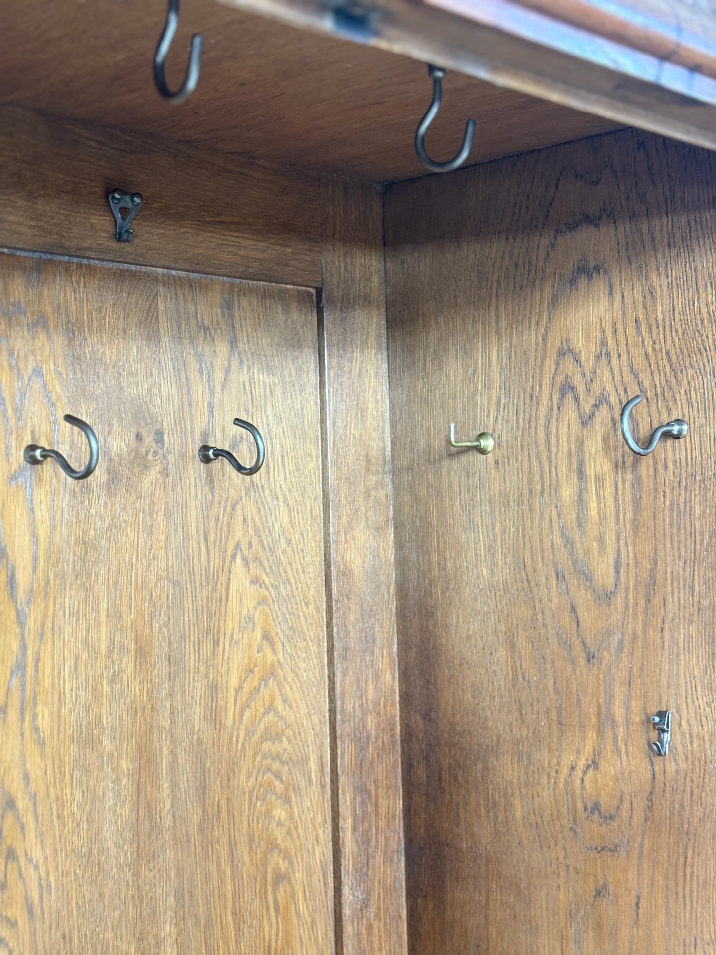 Art Deco Kleiderschrank / Vintage Garderobenschrank / 1920er Jahre Schrank / Art Deco Wäscheschrank