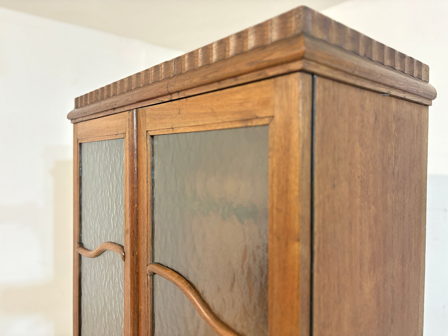 Art Deco Kleiderschrank / Vintage Garderobenschrank / 1920er Jahre Schrank / Art Deco Wäscheschrank