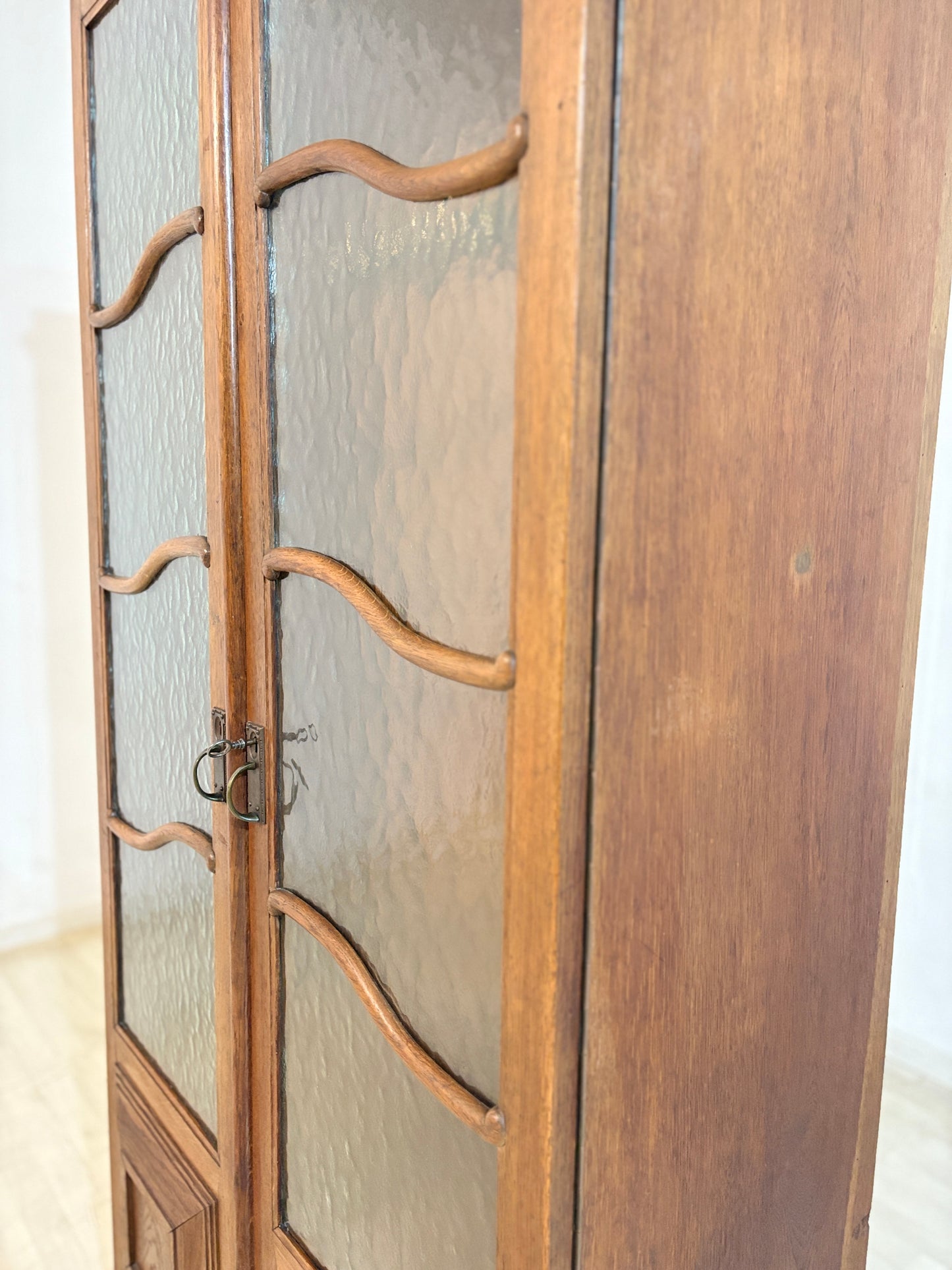 Art Deco Kleiderschrank / Vintage Garderobenschrank / 1920er Jahre Schrank / Art Deco Wäscheschrank