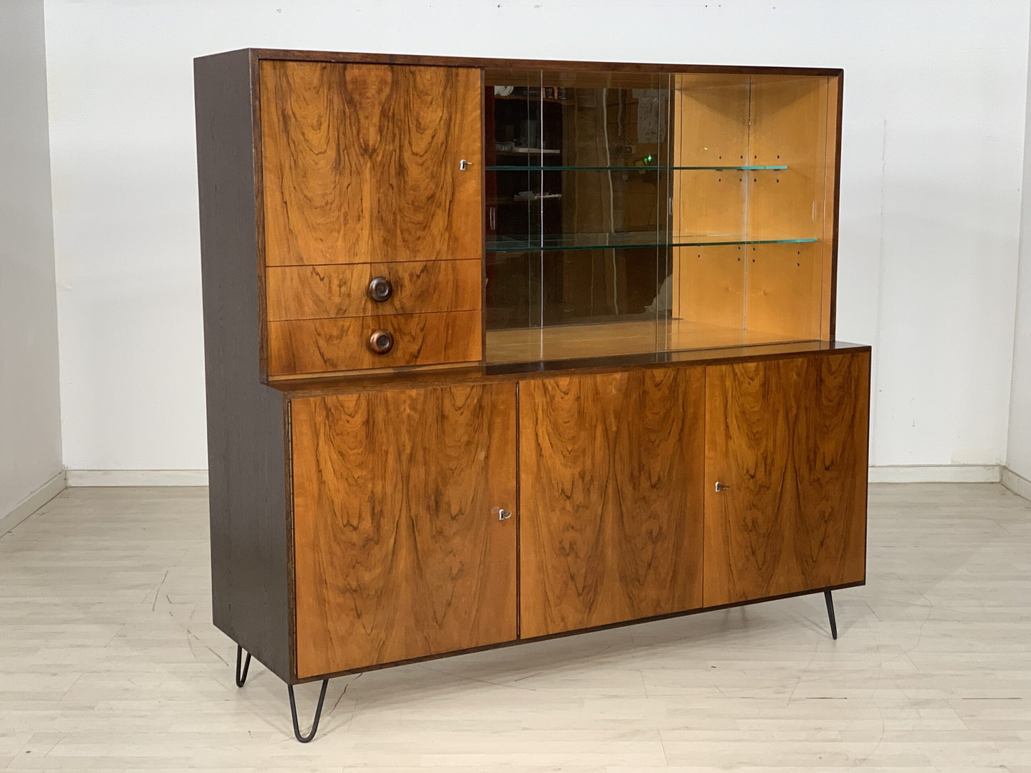 MID CENTURY HIGHBOARD LIVING ROOM CABINET TABLE CABINET SIDEBOARD VINTAGE