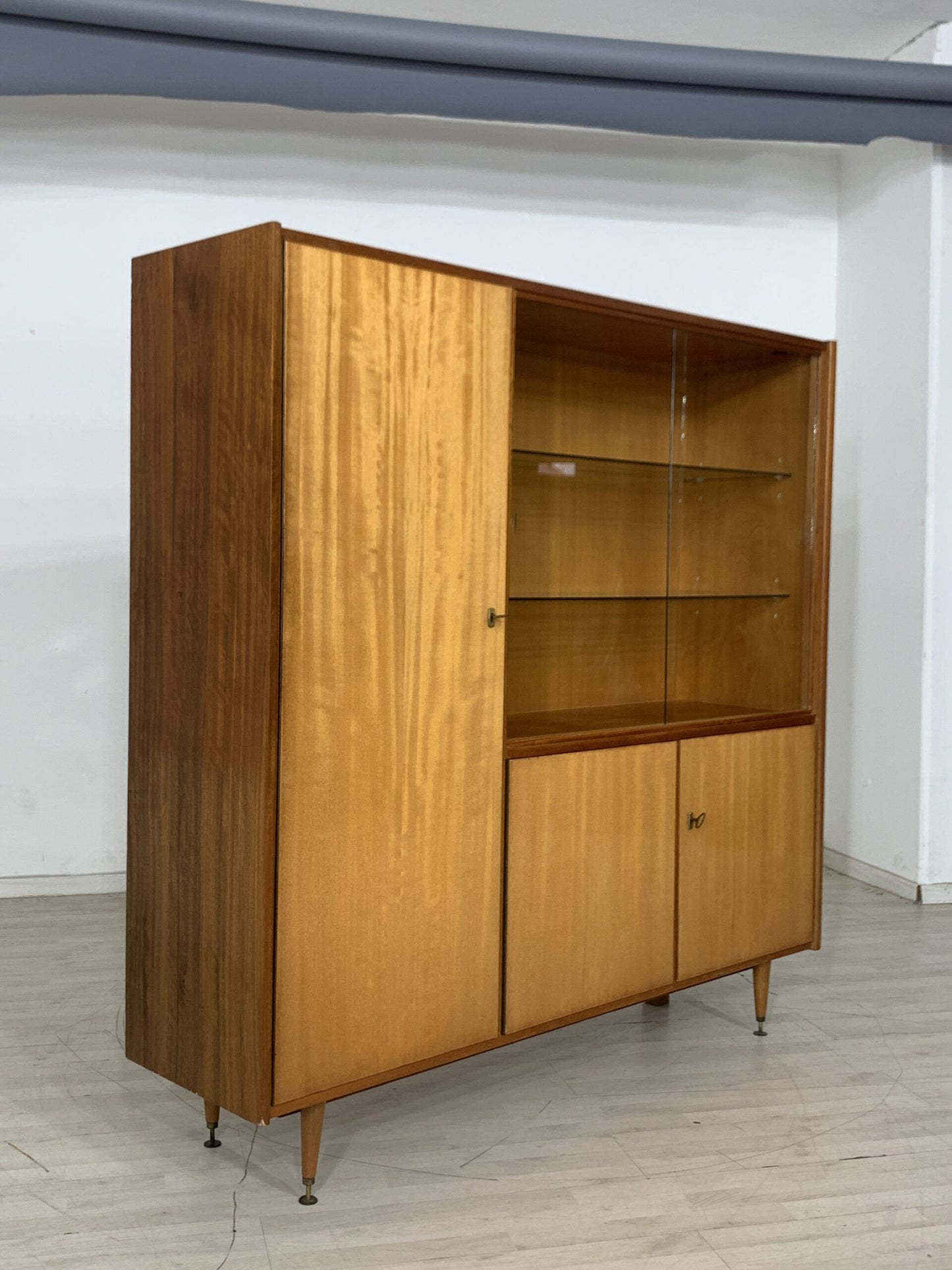 MID CENTURY HIGHBOARD GESCHIRRSCHRANK ANRICHTE SCHRANK VINTAGE