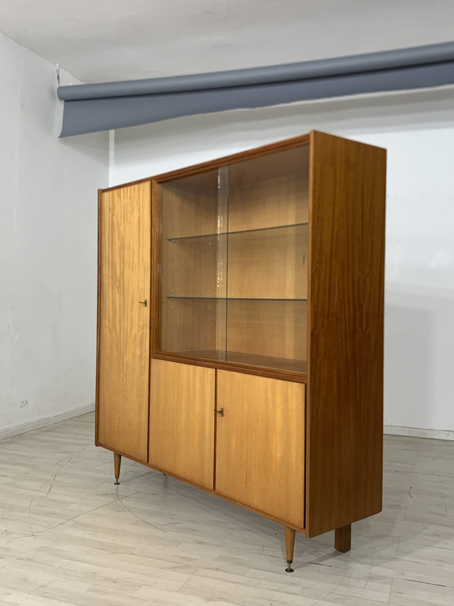 MID CENTURY HIGHBOARD GESCHIRRSCHRANK ANRICHTE SCHRANK VINTAGE