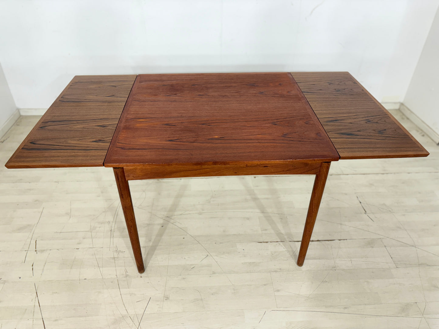 Danish Teak Esstisch / 60er Jahre Teak Esstisch / Mid Century Esstisch / Vintage Teak Esstisch