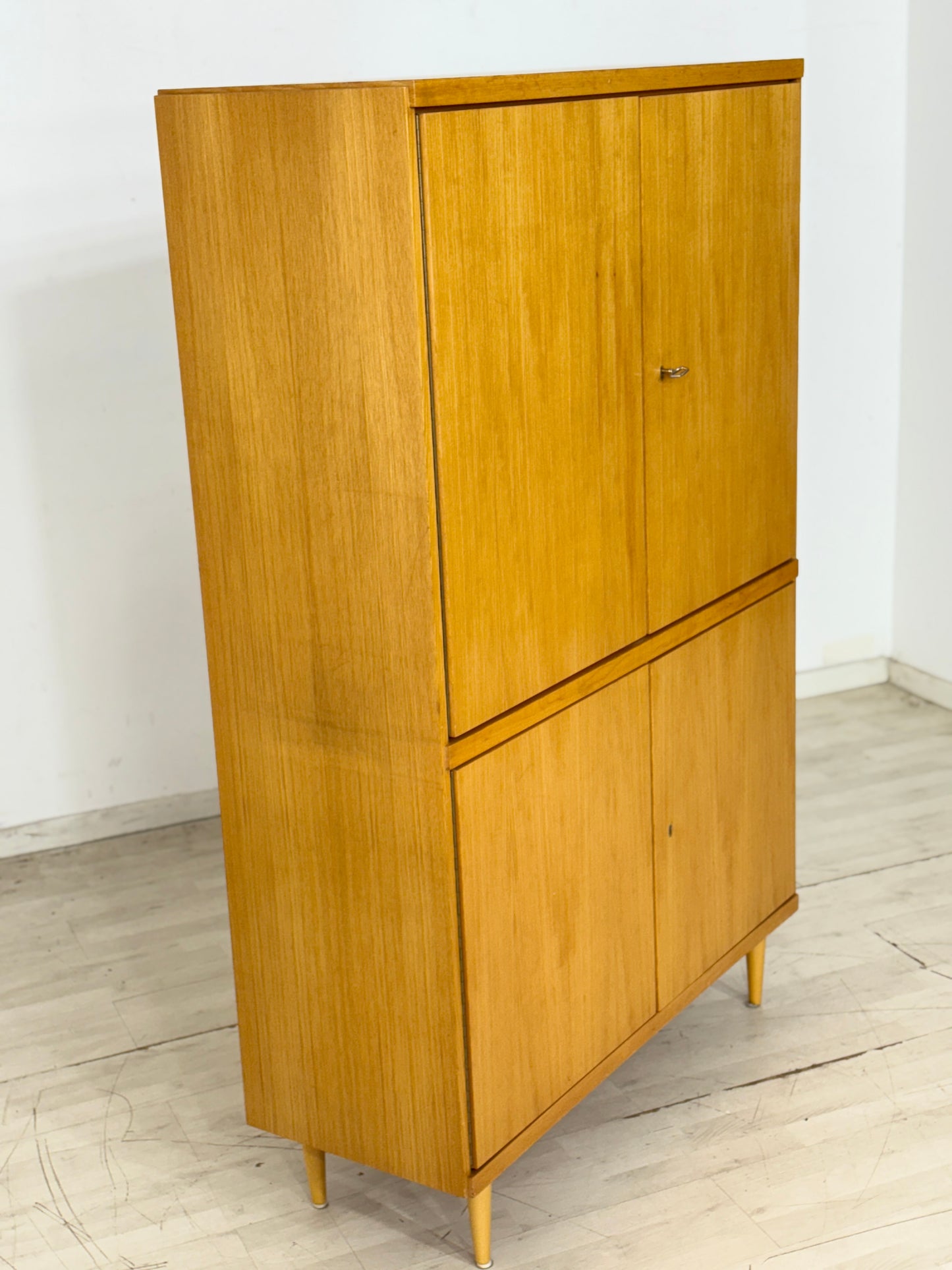 60er Jahre Wäscheschrank / Vintage Kleiderschrank / Mid Century Kleiderschrank