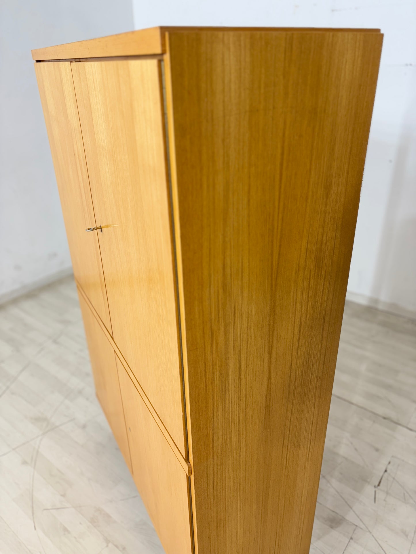 60er Jahre Wäscheschrank / Vintage Kleiderschrank / Mid Century Kleiderschrank