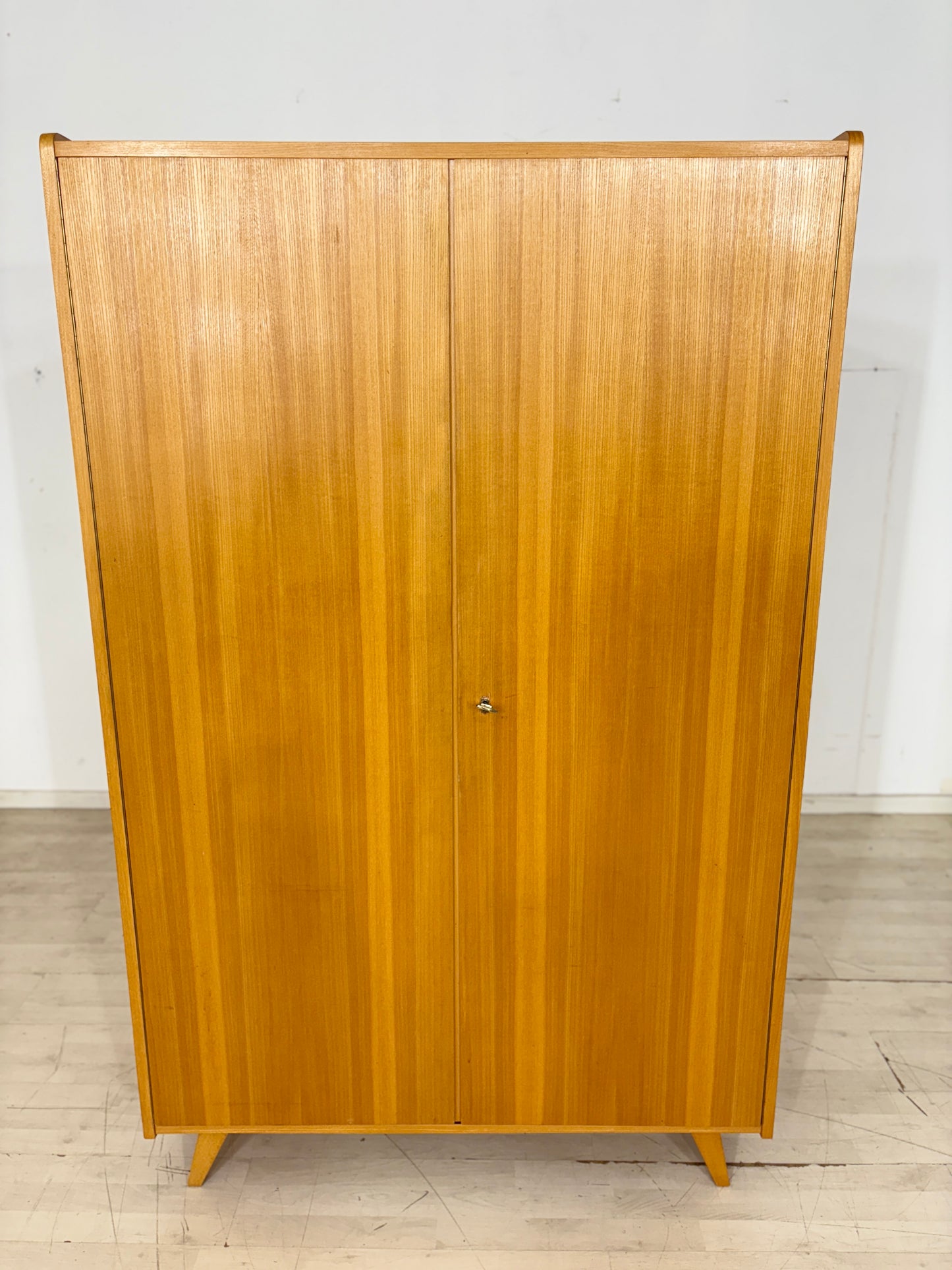Mid Century Kleiderschrank / 60er Jahre Kleiderschrank / Vintage Kleiderschrank