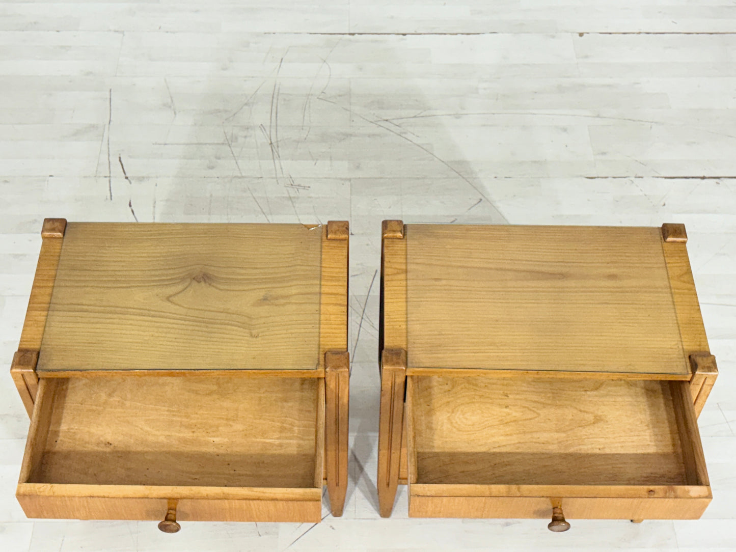 2x sehr schöne Vintage Nachttische Nachtschränke Beistelltische Mid Century