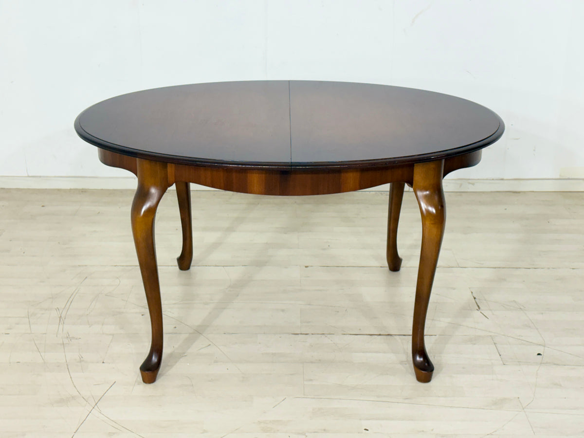 Eleganter Mid Century Esstisch / Vintage Küchentisch / ausziehbarer Tisch / Runder Chippendale Esstisch