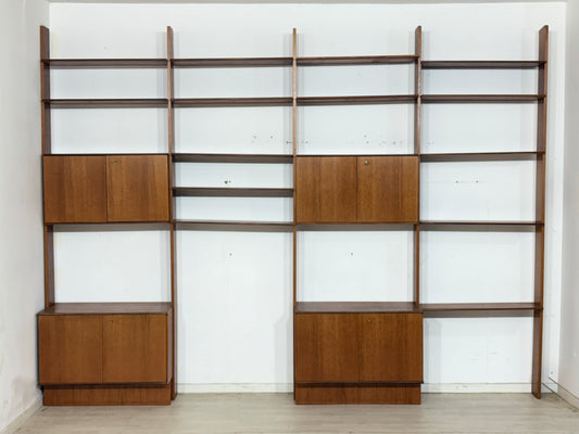 Modulares Mid-Century Wandregal von interna-Peter Pedrides / Teak-Regalsystem 60er Jahre