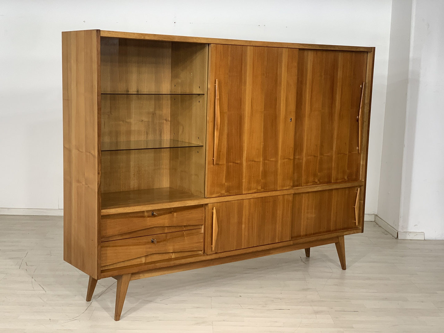 MID CENTURY HIGHBOARD ANRICHTE FÄCHERSCHRANK WOHNZIMMERSCHRANK SIDEBOARD GESCHIRRSCHRANK VINTAGE