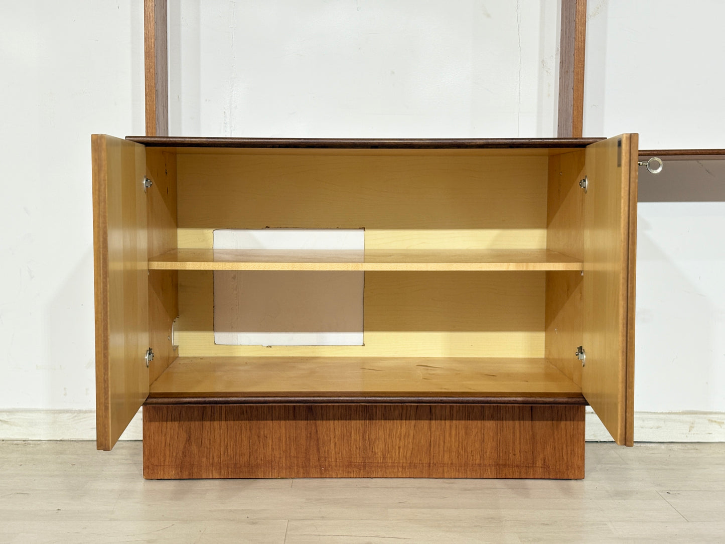 Modulares Mid-Century Wandregal von interna-Peter Pedrides / Teak-Regalsystem 60er Jahre