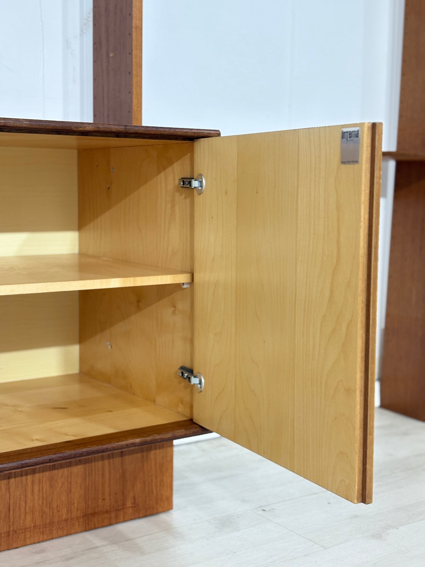 Modulares Mid-Century Wandregal von interna-Peter Pedrides / Teak-Regalsystem 60er Jahre