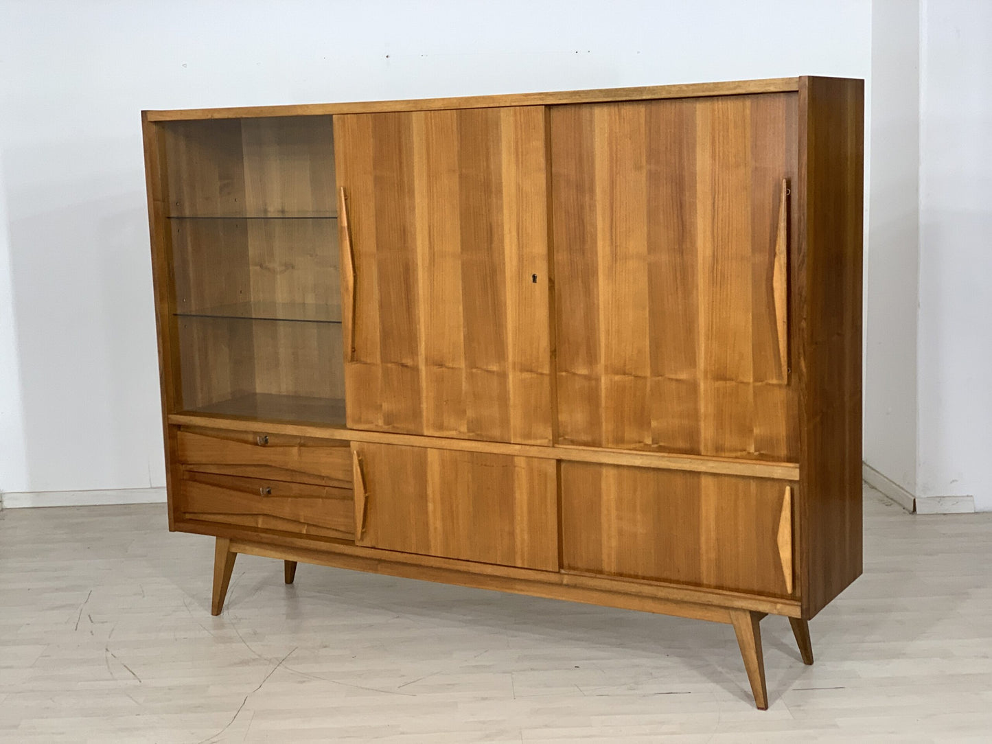 MID CENTURY HIGHBOARD ANRICHTE FÄCHERSCHRANK WOHNZIMMERSCHRANK SIDEBOARD GESCHIRRSCHRANK VINTAGE