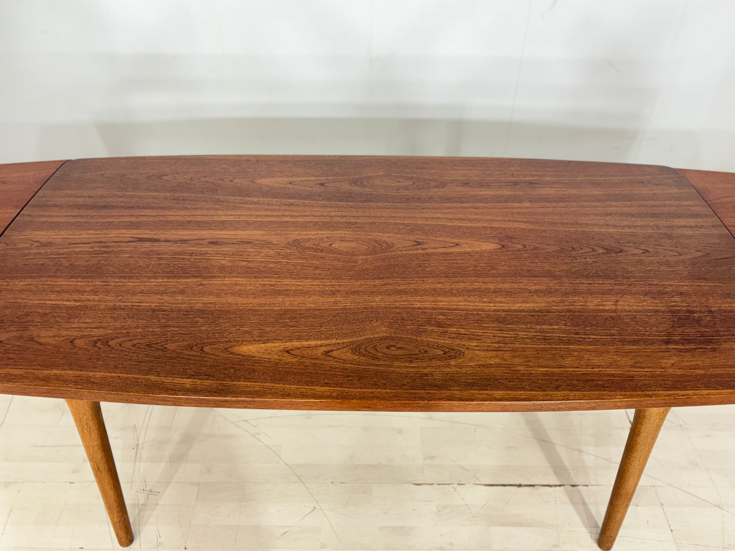 Wunderschöner Vintage Designer Esstisch Tisch von Henry Kjærnulf für Bruno Hansen