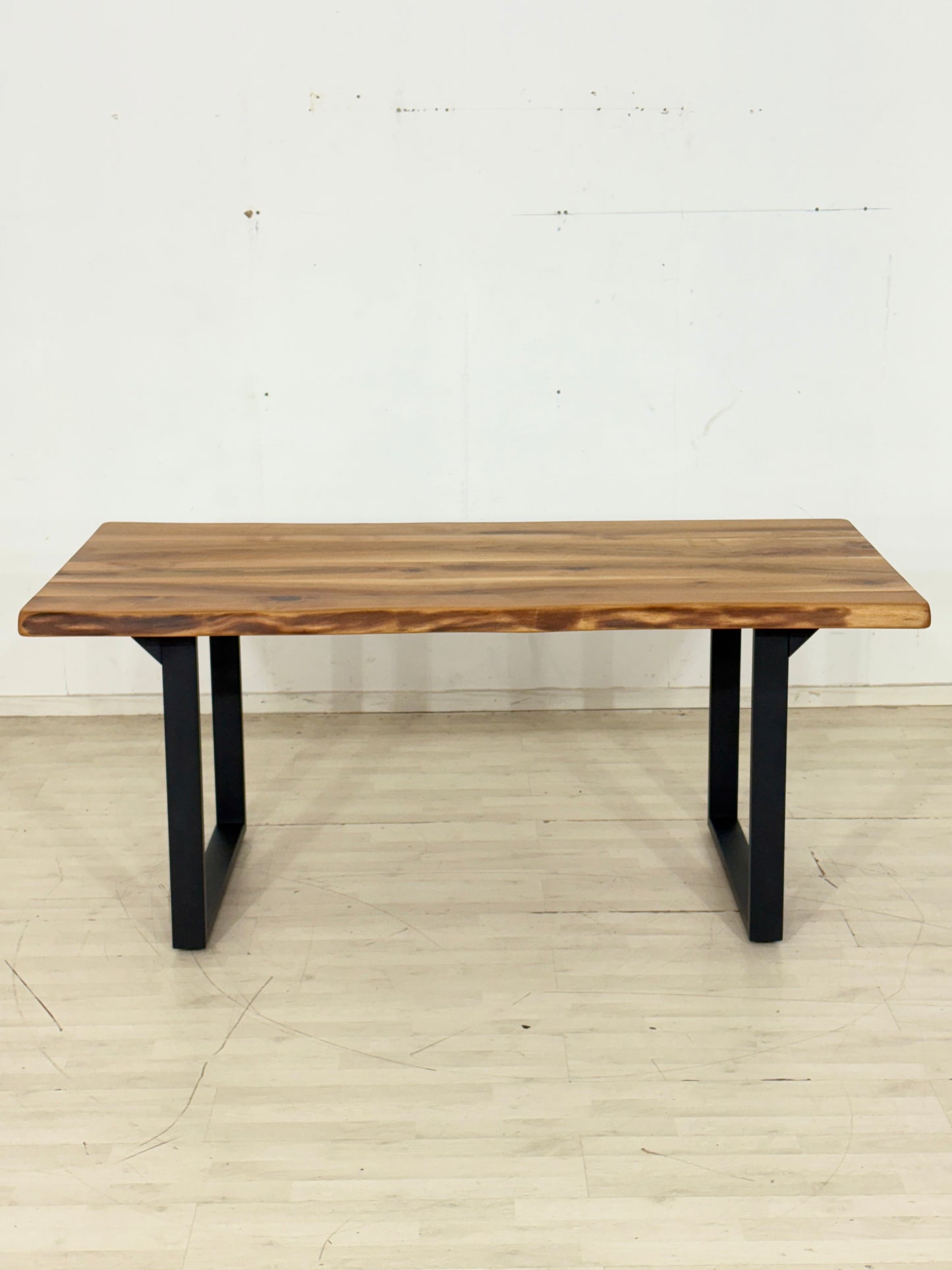 Vollholz Massiv Esstisch aus Nussbaum / Tisch / Esszimmertisch / Konferenztisch / Wohnzimmertisch