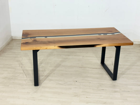 Epoxidharz Esstisch / Esszimmertisch / Konferenztisch Massiv Nussbaum / 180 cm Breit