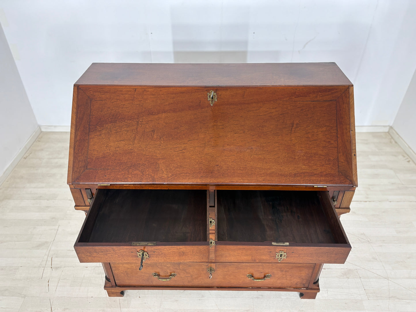 Englisch Kolonialstil Sekretär Schreibschrank Mahagoni Schrank Antik um 1900