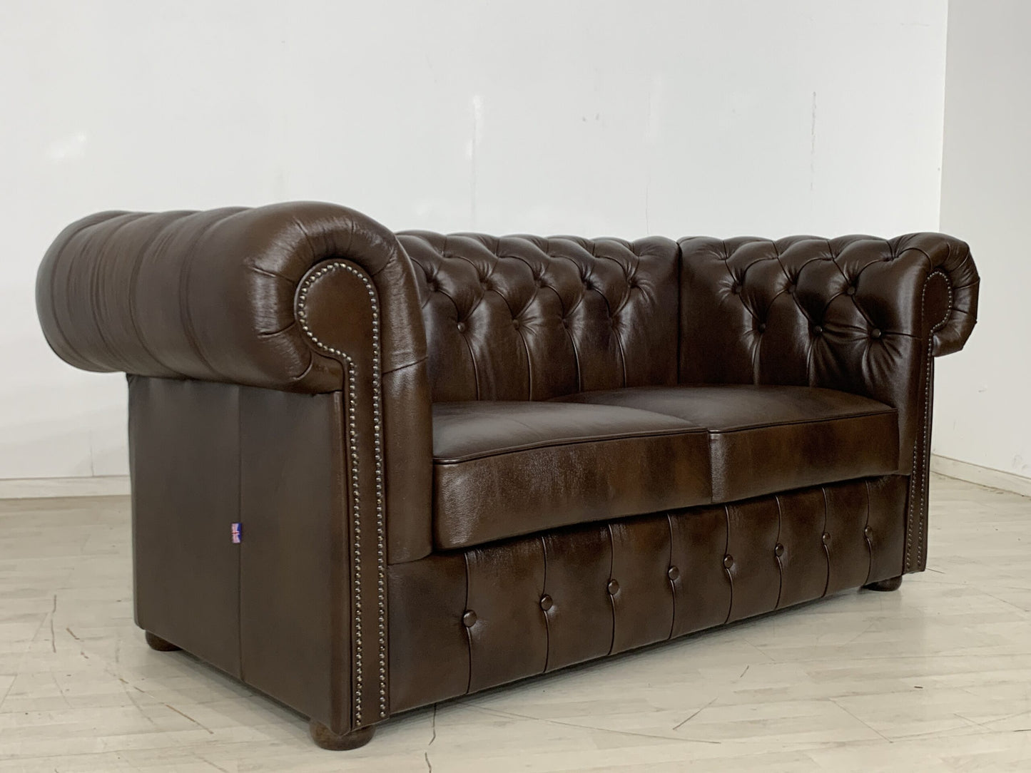 ENGLISH CHESTERFIELD SOFA COUCH LEATHER COUCH VINTAGE STYLE 2-SEATER