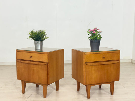 2x Sehr schöne Vintage Nachttische Nachtschränke Beistelltische Nachttisch Hellerau