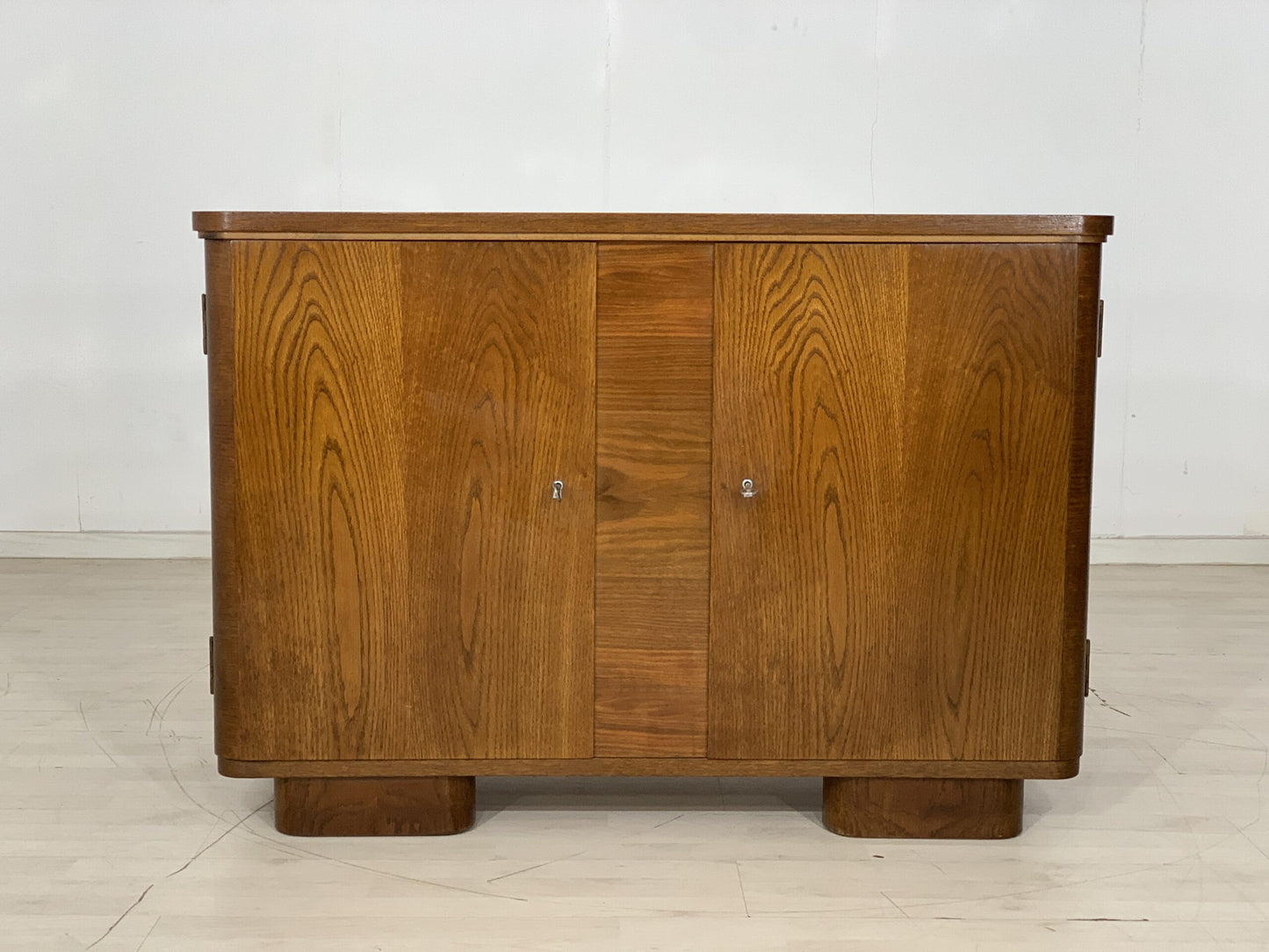 MID CENTURY CHEST OF DRAWERS SIDEBOARD CABINET HALLWAY CABINET VINTAGE